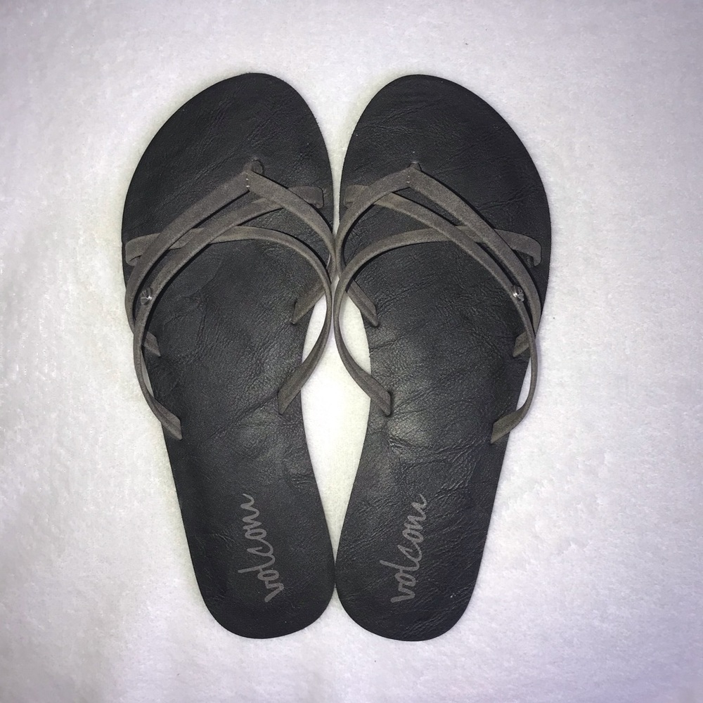SOLD!!!!! Volcom Sandals
